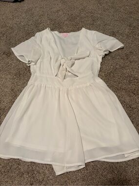 Pink Lily White Tie-Front Romper XS
